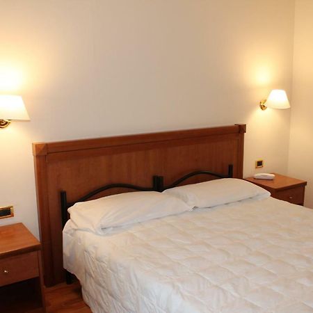 Hotel Santa Lucia Bastia Umbra Esterno foto